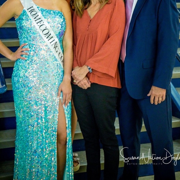 Mac Duggal Sequin Formal Dress - Picture 2 of 6